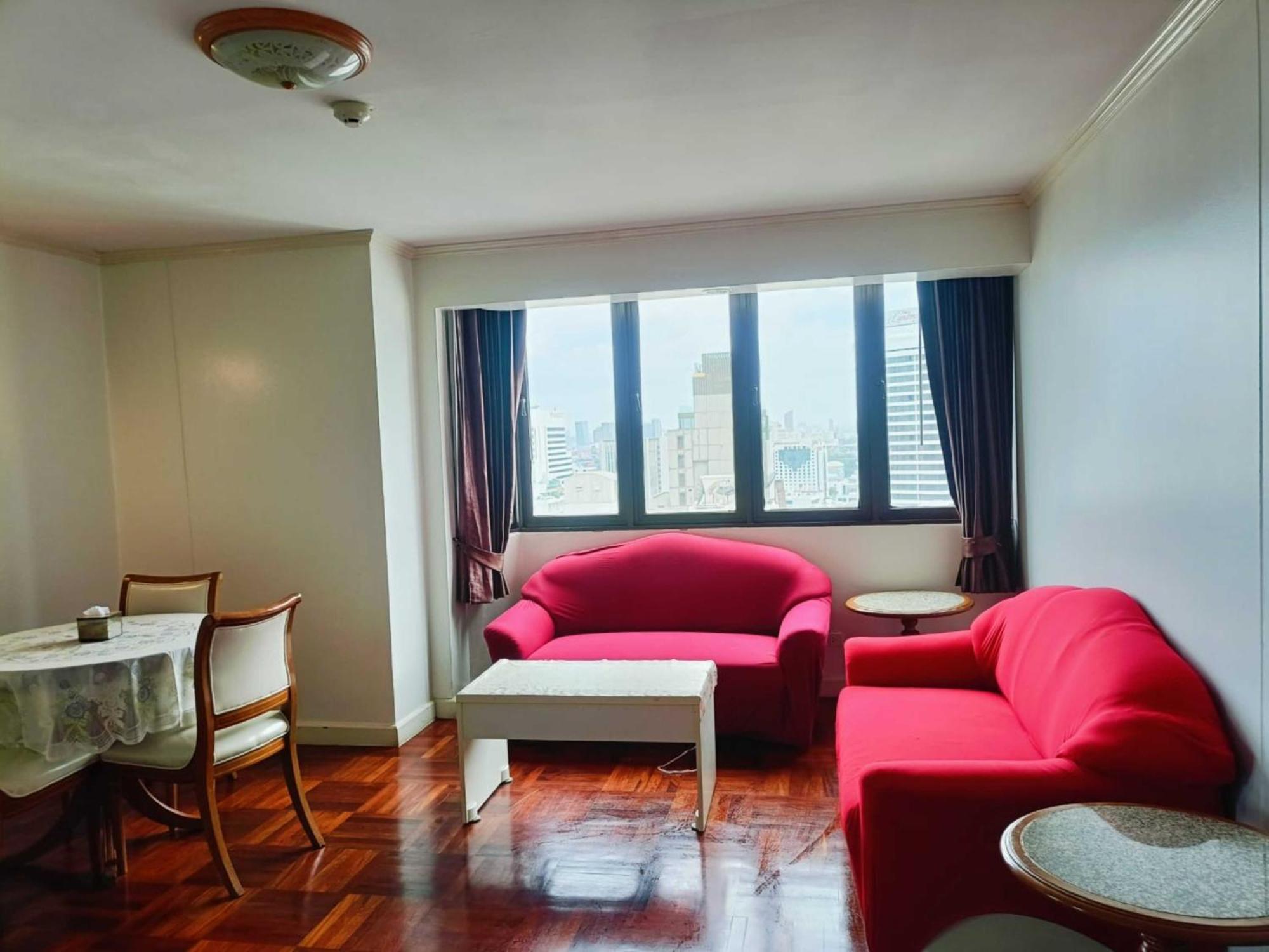 Affordable Serviced Apartments In Nana Omni Tower - Prime Sukhumvit Location Bangkok Exterior photo